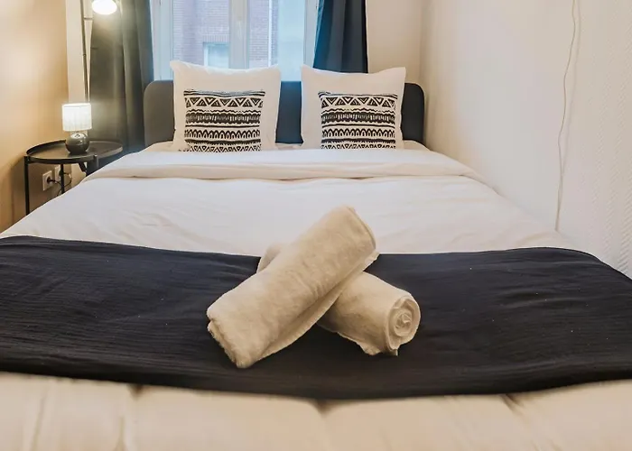 2 Hyper-centre De * Roubaix